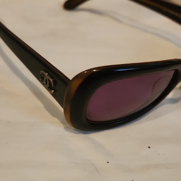 CHANEL Vintage Brown Sunglasses - Picture 1 of 4